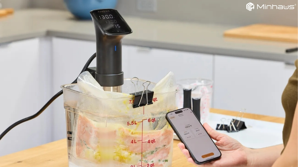 Bảng giá máy sous vide mới nhất năm 2026 - Cập nhật theo thương hiệu 2 Máy sous vide được tích hợp tính năng kết nối Wi-Fi để điều khiển bằng điện thoại