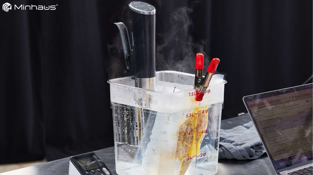 Bí quyết chọn máy sous vide chất lượng: 9 tiêu chí quan trọng 8 Máy sous vide sử dụng động cơ DC không chổi than có thể duy trì độ ồn dưới 50 dB