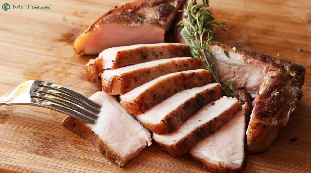 Meal prep bằng máy sous vide - Những điều bạn cần biết 13 Thịt thăn hoặc nạc vai heo đều có thể chế biến bằng sous vide và sử dụng cho nhiều bữa ăn