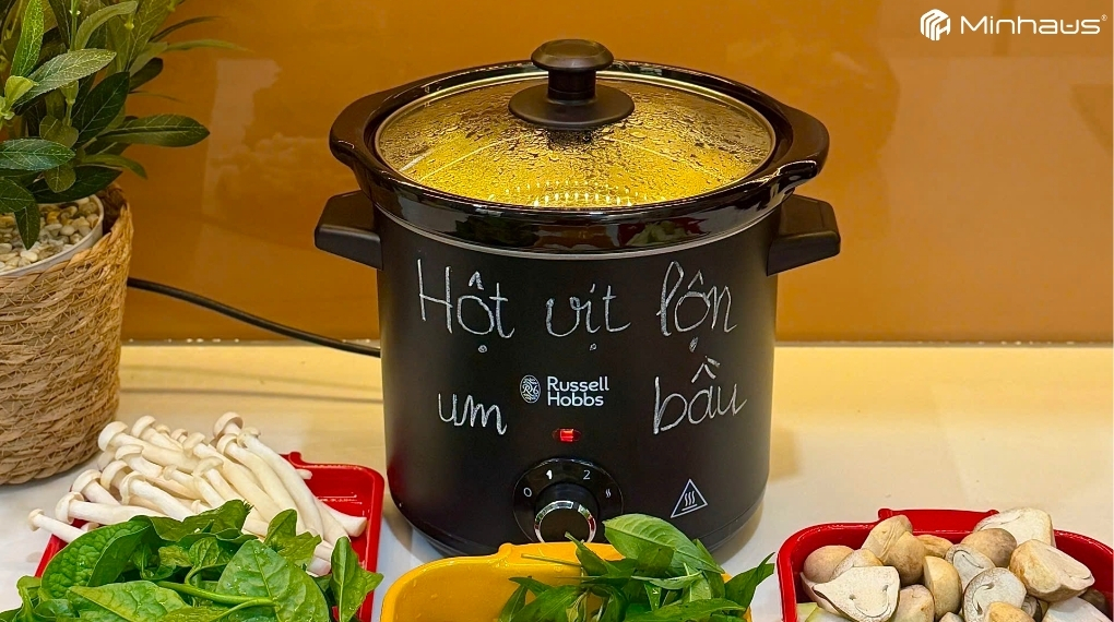Lỗi nồi nấu chậm: Nguyên nhân và cách khắc phục chi tiết nhất 6 Nồi nấu chậm được thiết kế để duy trì nhiệt độ ổn định trong thời gian dài nên không tạo hiện tượng sôi mạnh