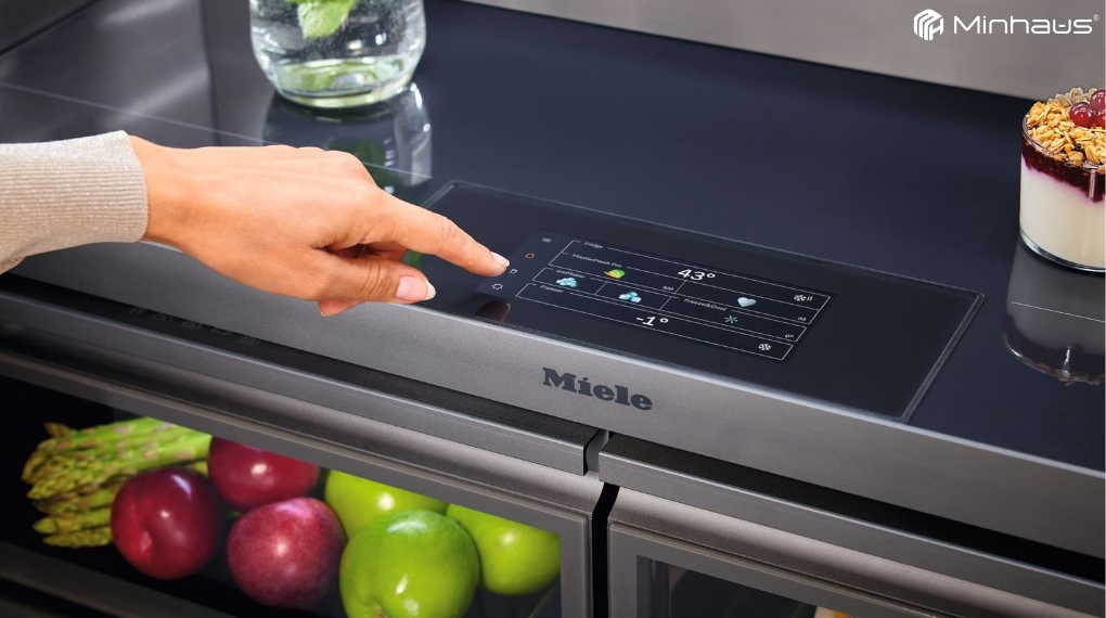 Tủ lạnh Miele MasterCool là gì? Cấu hình, công nghệ và các model phổ biến 10 Tủ lạnh Miele MasterCool sử dụng màn hình cảm ứng màu MasterSensor