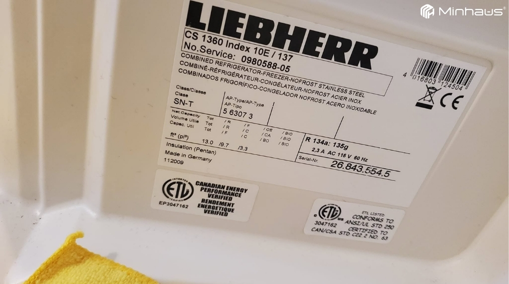 Bảng mã lỗi tủ lạnh Liebherr: Nguyên nhân và cách xử lý hiệu quả 5 Người dùng cần chụp lại tem thông số kỹ thuật (Service Plate)